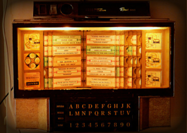 Connecting an old jukebox to a home media system